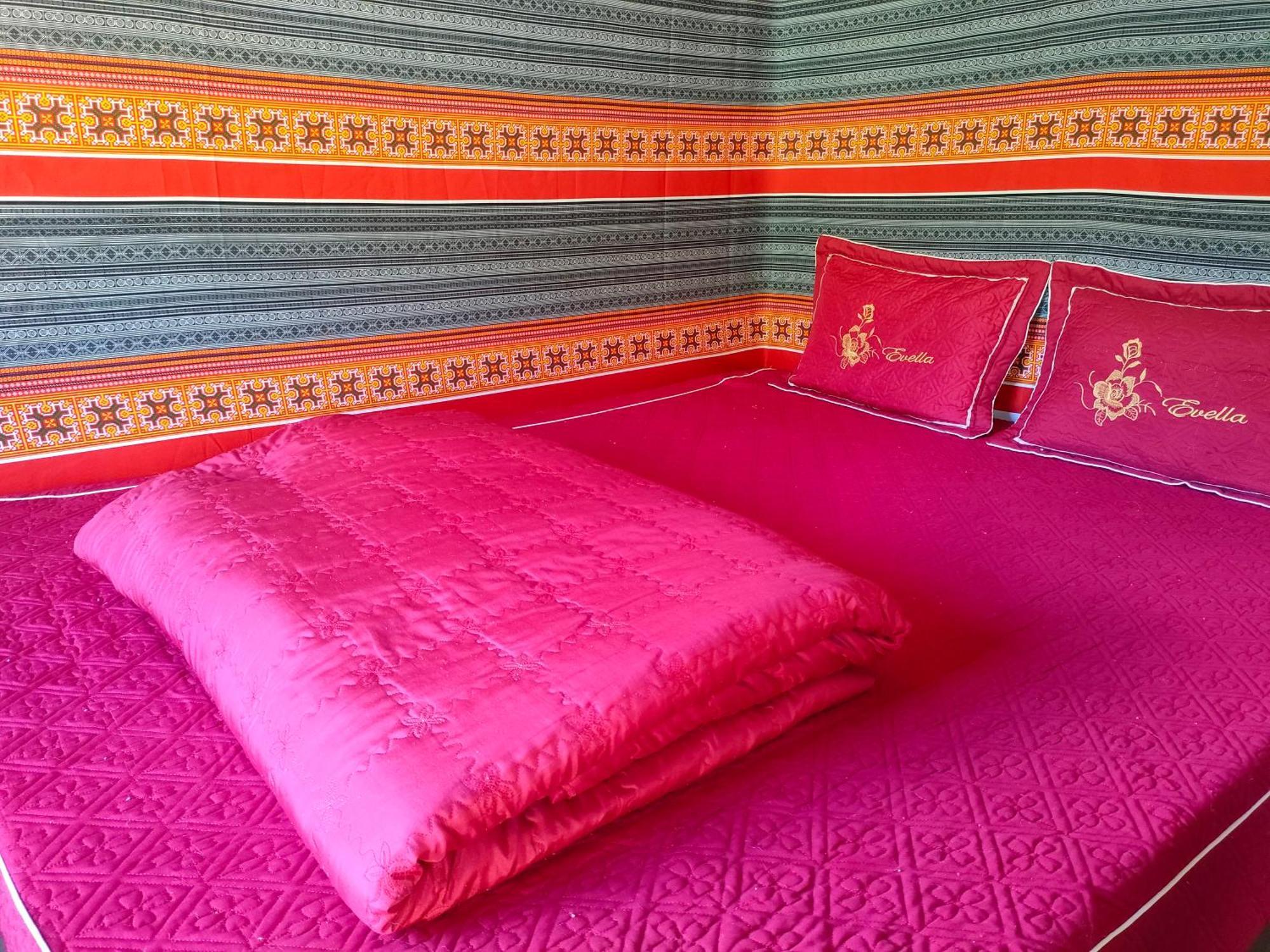 Mu Cang Chai Indigenous Homestay- Trek- Food- Bus חדר תמונה
