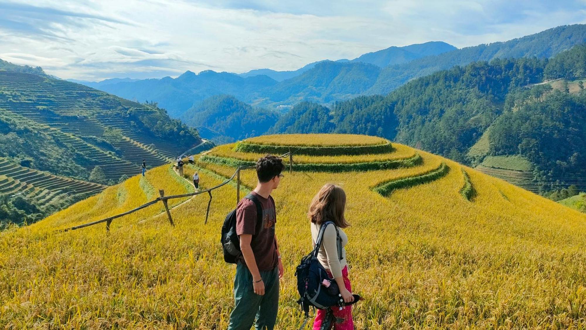 Mu Cang Chai Indigenous Homestay- Trek- Food- Bus מראה חיצוני תמונה