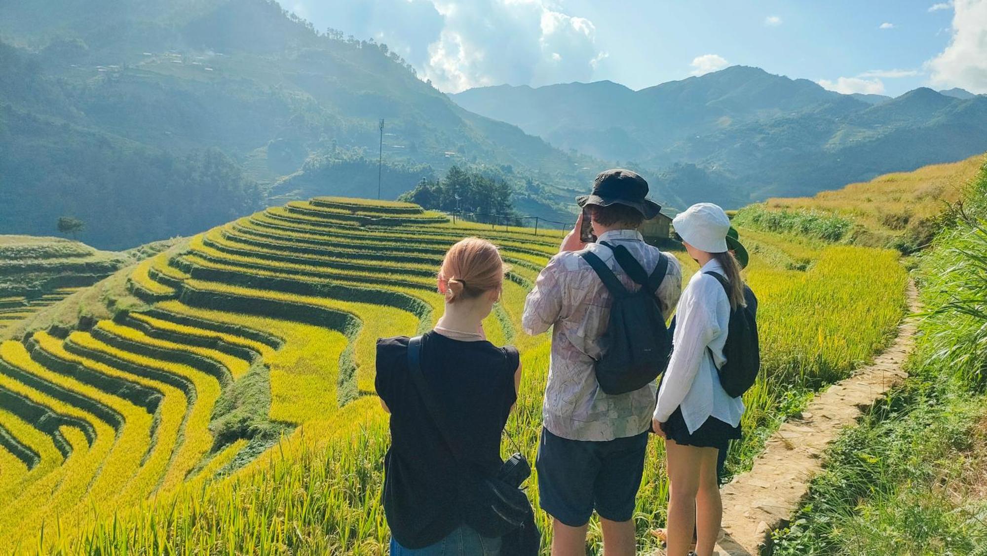 Mu Cang Chai Indigenous Homestay- Trek- Food- Bus מראה חיצוני תמונה